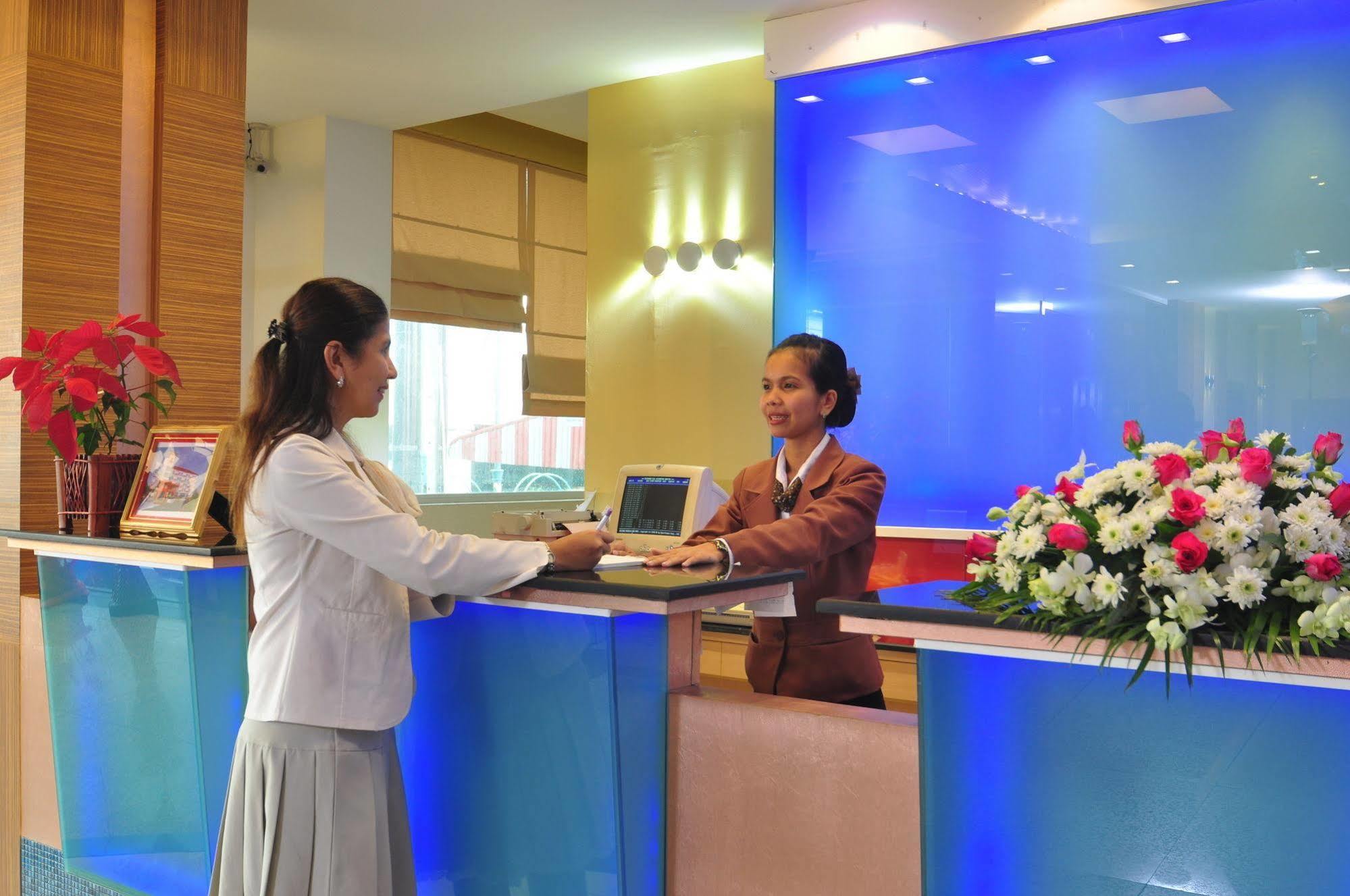 Bp Grand Suite Hotel Hat Yai Eksteriør billede
